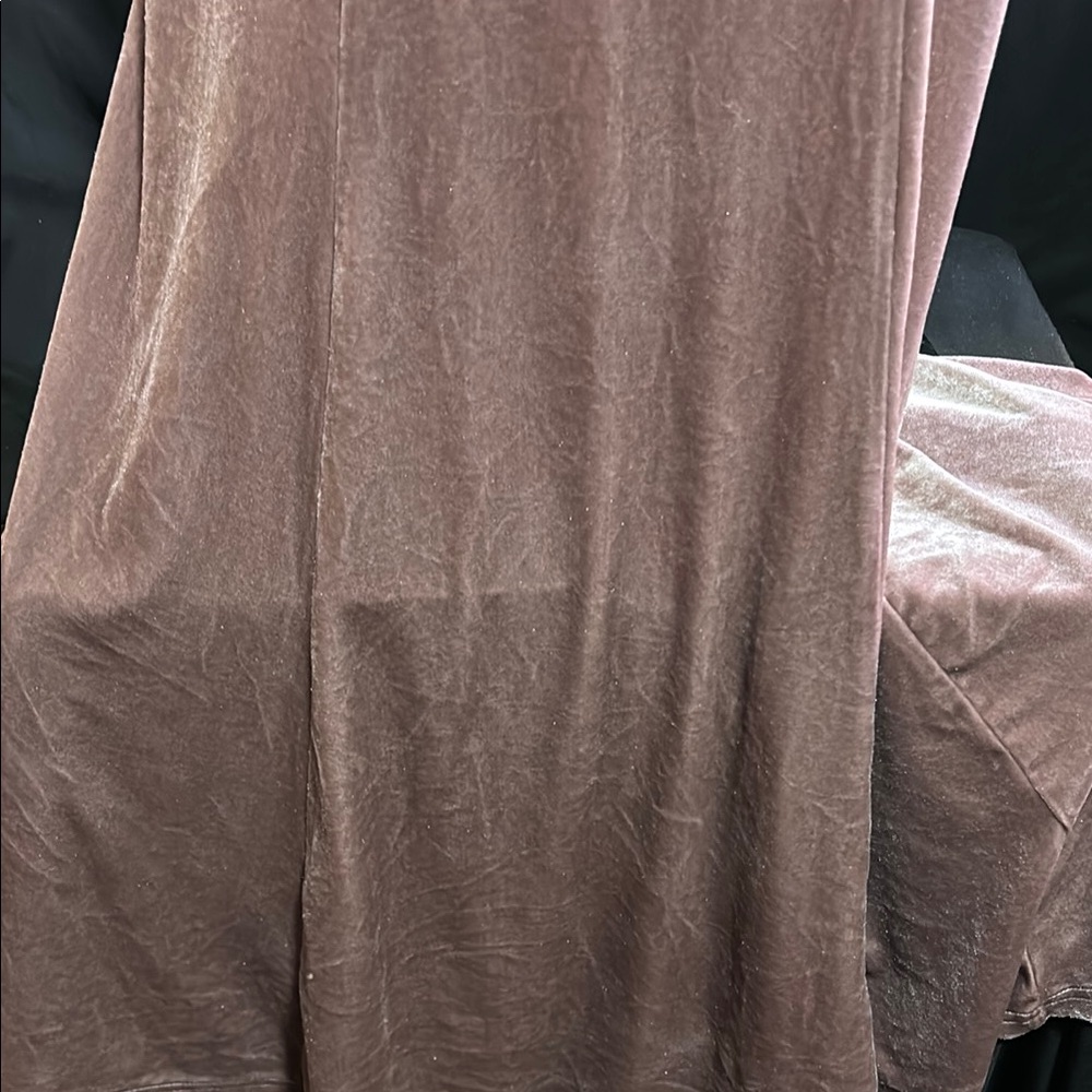 Jessakae Pink Velvet Dress with Puff Sleeves- Pre loved - Picture 5 of 8
